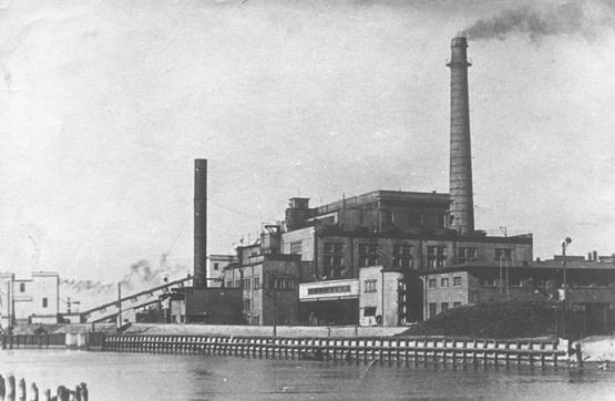 Taip atrodė pirmoji akmens anglimi kūrenama Klaipėdos elektrinė 1939 m., praėjus dešimtmečiui nuo jos pastatymo